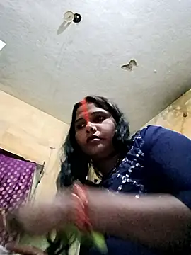 Snapshot of SweetKomal89 chatting on 10-25-25, 01:18 SweetKomal89 online show from 10-25-25, 01:18