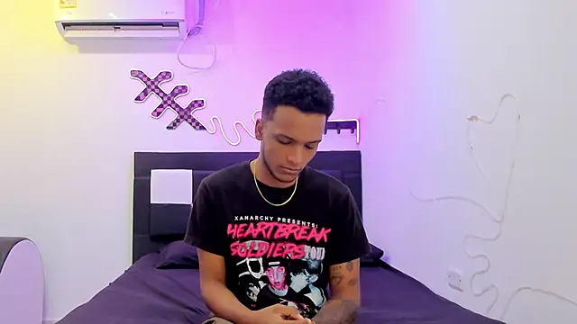 Dinasty Moon  online show from 09-22-25, 11:56