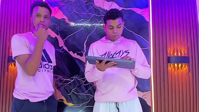 Dinasty Moon  online show from 10-11-25, 04:01