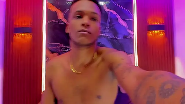 Dinasty Moon  online show from 10-24-25, 11:39