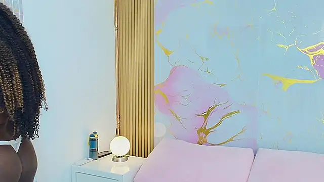 Snapshot of AlishaDixon chatting on 10-24-25, 11:39 AlishaDixon online show from 10-24-25, 11:39