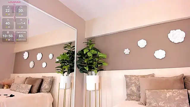 Snapshot of VictoriaShelby chatting on 03-20-26, 11:37 VictoriaShelby online show from 03-20-26, 11:37