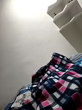 Chanderi19 online show from 10-09-25, 03:32