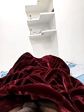 Chanderi19 online show from 11-19-25, 04:29