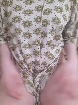 Snapshot of Lamya-dalo3a chatting on 10-10-25, 11:26 Lamya-dalo3a online show from 10-10-25, 11:26