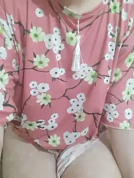 Snapshot of Lamya-dalo3a chatting on 10-31-25, 01:06 Lamya-dalo3a online show from 10-31-25, 01:06