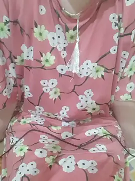 Snapshot of Lamya-dalo3a chatting on 11-11-25, 03:06 Lamya-dalo3a online show from 11-11-25, 03:06