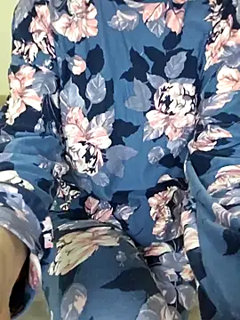 Snapshot of Lamya-dalo3a chatting on 01-10-26, 10:47 Lamya-dalo3a online show from 01-10-26, 10:47