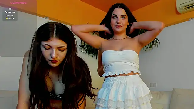 Snapshot of dark_summer chatting on 09-14-25, 01:21 dark summer online show from 09-14-25, 01:21