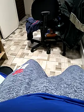 Snapshot of Enriquee147 chatting on 10-30-25, 01:01 Enriquee147 online show from 10-30-25, 01:01