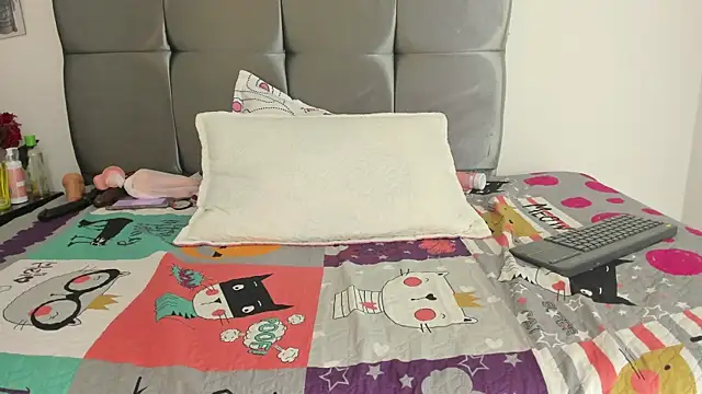 Karol wish online show from 06-25-26, 05:12