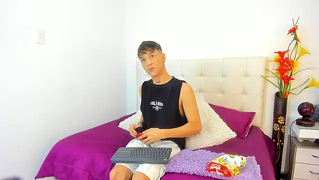 Party sex strovers online show from 09-15-25, 08:20