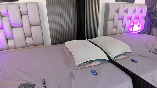 Gia-Malkova online show from 09-28-25, 08:20