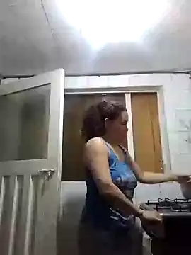 Snapshot of mommy_estefy chatting on 09-11-25, 01:33 mommy estefy online show from 09-11-25, 01:33