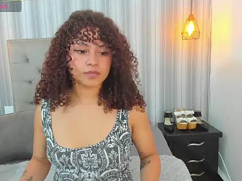 Snapshot of Sofiapassionne chatting on 02-17-26, 06:14 Sofiapassionne online show from 02-17-26, 06:14