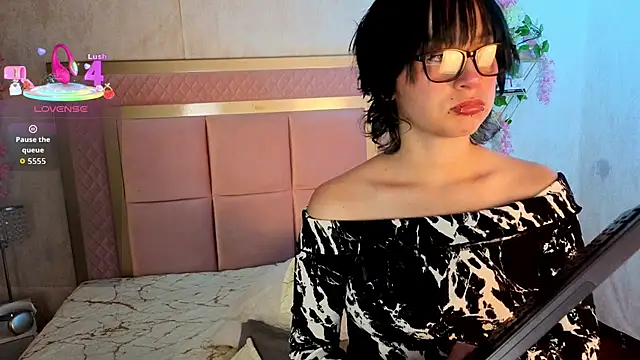 RobinBennett online show from 11-27-25, 12:18