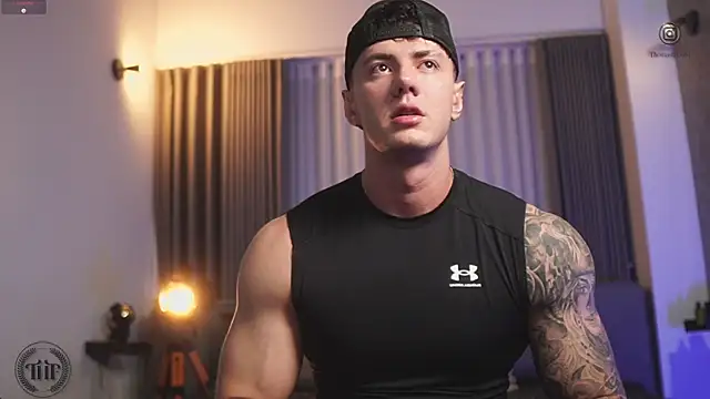 Snapshot of Thomas_Falcon chatting on 10-22-25, 01:17 Thomas Falcon online show from 10-22-25, 01:17