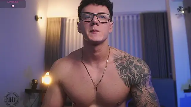 Snapshot of Thomas_Falcon chatting on 10-26-25, 12:38 Thomas Falcon online show from 10-26-25, 12:38