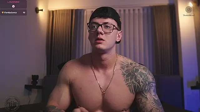 Snapshot of Thomas_Falcon chatting on 11-01-25, 02:13 Thomas Falcon online show from 11-01-25, 02:13