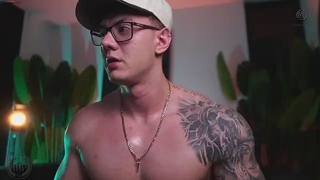 Snapshot of Thomas_Falcon chatting on 11-13-25, 02:43 Thomas Falcon online show from 11-13-25, 02:43