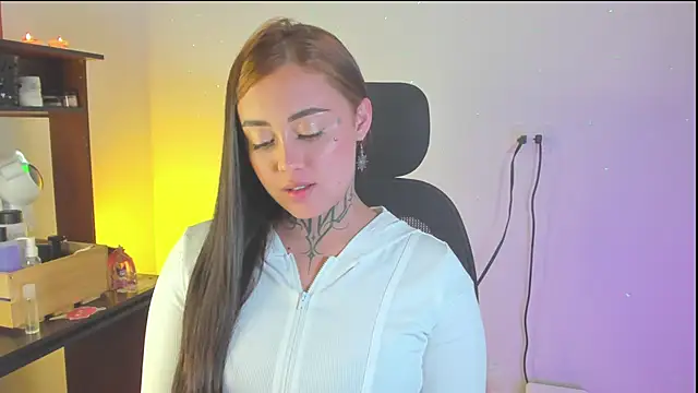 Snapshot of SofiaBermudez chatting on 11-05-25, 12:54 SofiaBermudez online show from 11-05-25, 12:54