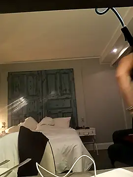 Astrid3 online show from 10-19-25, 06:08