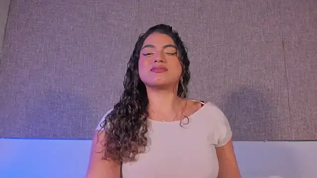 Salomeferreira  online show from 10-14-25, 04:52