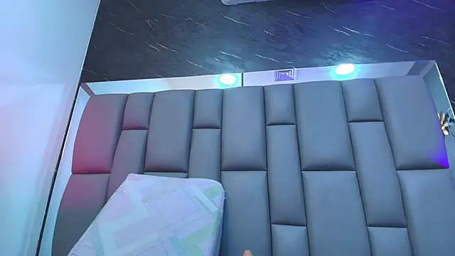 Snapshot of kissme_luna chatting on 09-23-25, 07:06 kissme luna online show from 09-23-25, 07:06