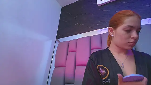 Snapshot of kissme_luna chatting on 10-02-25, 07:10 kissme luna online show from 10-02-25, 07:10