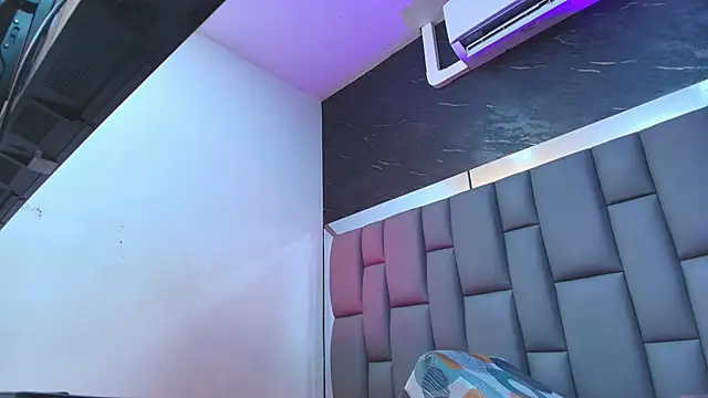 Snapshot of kissme_luna chatting on 10-03-25, 07:11 kissme luna online show from 10-03-25, 07:11