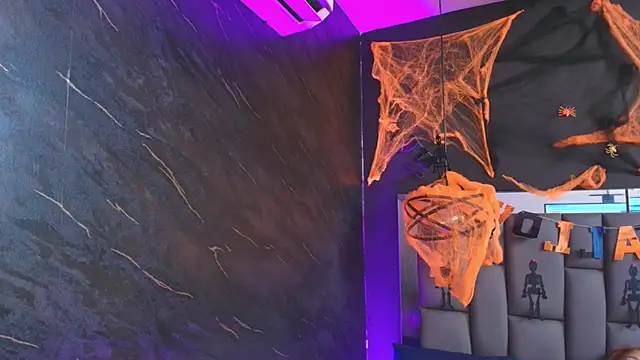 Snapshot of kissme_luna chatting on 10-26-25, 06:58 kissme luna online show from 10-26-25, 06:58