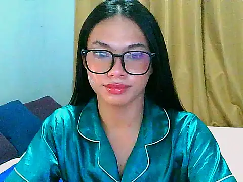 Snapshot of zowi_cock2946 chatting on 10-06-25, 01:19 zowi cock2946 online show from 10-06-25, 01:19