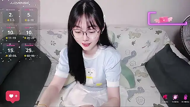 baby-yaya20 online show from 05-06-26, 10:20