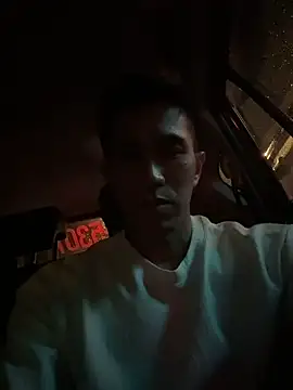 Snapshot of gooodboiii chatting on 10-27-25, 02:32 gooodboiii online show from 10-27-25, 02:32