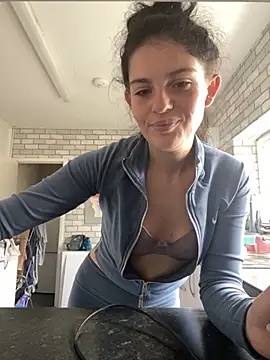 Camwithchlox online show from 09-17-25, 11:56