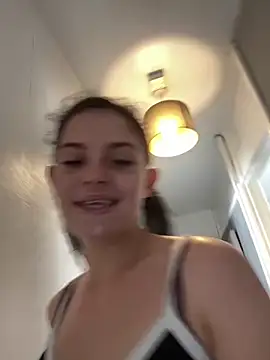 Camwithchlox online show from 09-22-25, 11:56