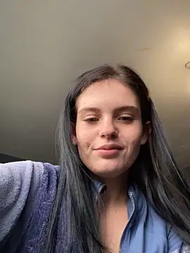 Camwithchlox online show from 10-26-25, 12:11