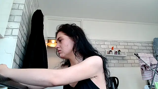 Camwithchlox online show from 10-29-25, 11:23