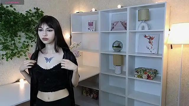 Snapshot of JenetteCouvillier chatting on 09-21-25, 03:24 JenetteCouvillier online show from 09-21-25, 03:24
