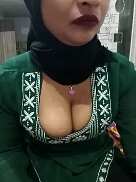 Itz Mayra  online show from 11-23-25, 09:25