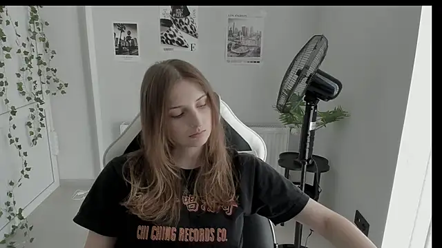 NeyliDream online show from 06-18-26, 12:20