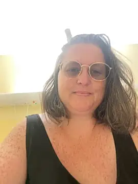 Beatricefrench-curvy-milf online show from 09-12-25, 06:19