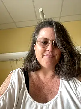 Beatricefrench-curvy-milf online show from 09-14-25, 03:22