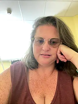Beatricefrench-curvy-milf online show from 09-18-25, 07:38