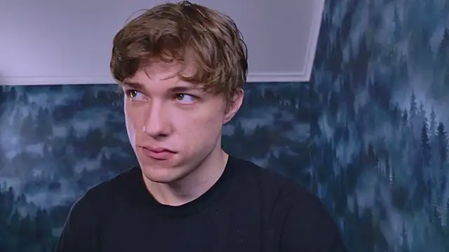 Snapshot of MarkShot_ chatting on 10-24-25, 04:36 MarkShot online show from 10-24-25, 04:36