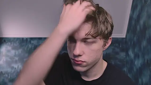 Snapshot of MarkShot_ chatting on 11-03-25, 05:36 MarkShot online show from 11-03-25, 05:36