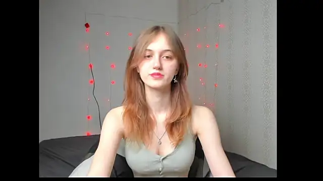 Snapshot of dreamy_pollyyy chatting on 03-11-26, 12:44 dreamy pollyyy online show from 03-11-26, 12:44