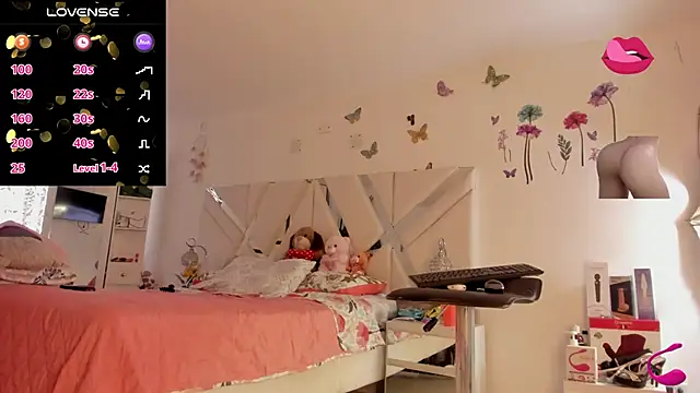 Snapshot of sexyzoe_69 chatting on 12-30-24, 05:34 sexyzoe 69 online show from 12-30-24, 05:34