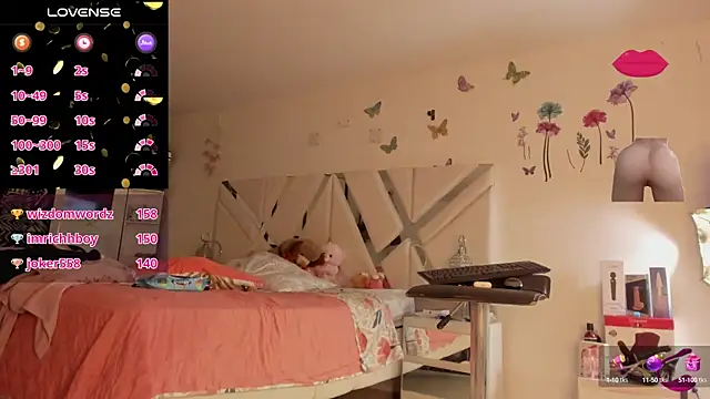 Snapshot of sexyzoe_69 chatting on 01-02-25, 02:00 sexyzoe 69 online show from 01-02-25, 02:00