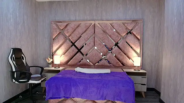 ANABELL BROWN online show from 11-27-25, 08:11